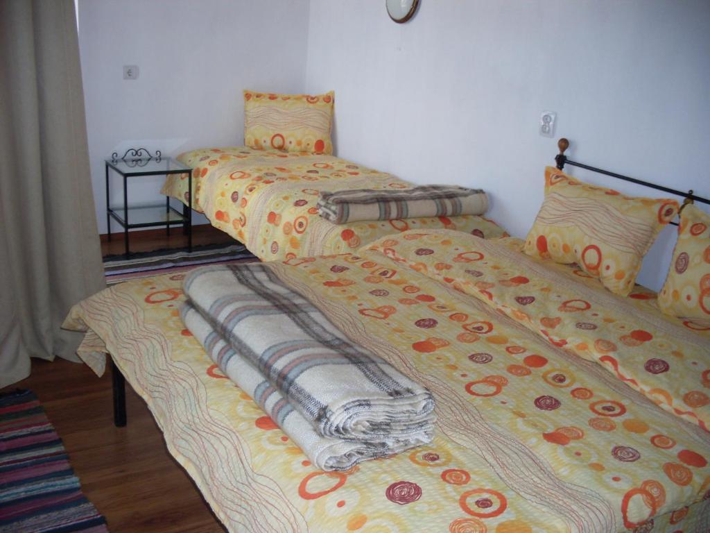 Цуцова Къща Hotel Калофер Стая снимка
