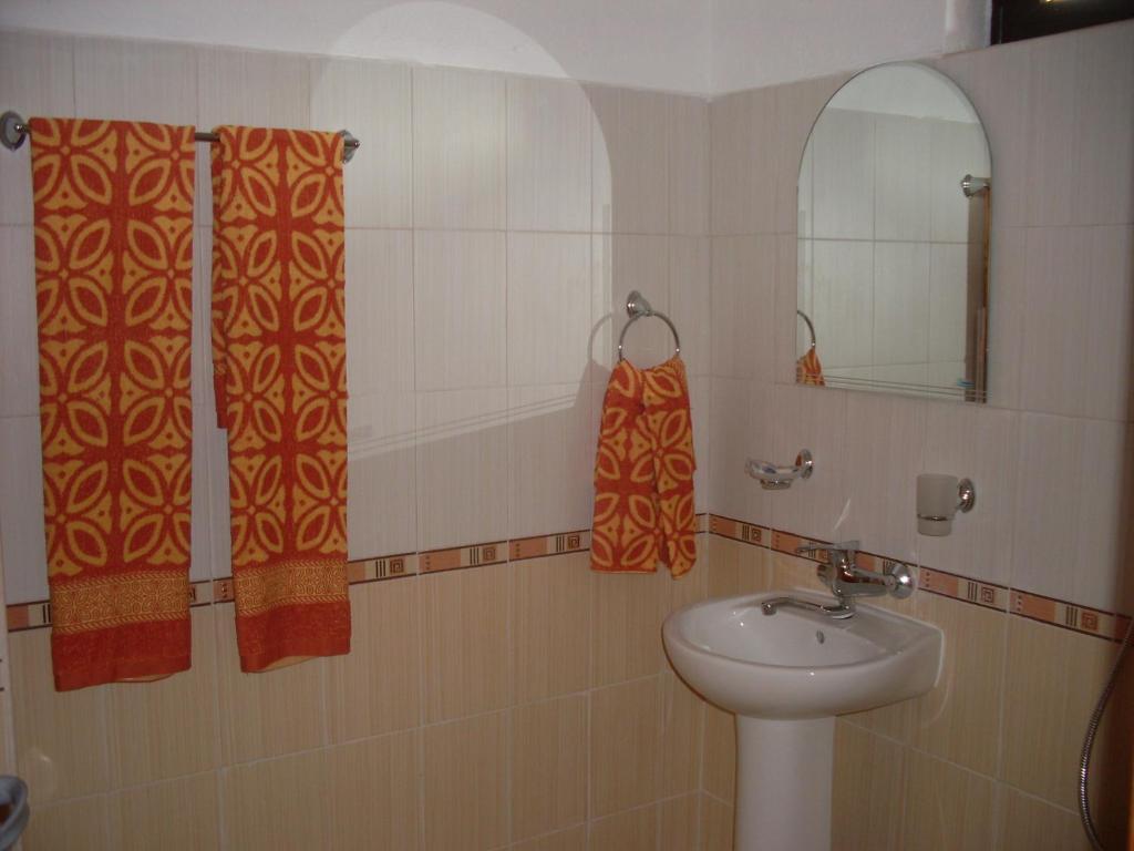 Цуцова Къща Hotel Калофер Стая снимка